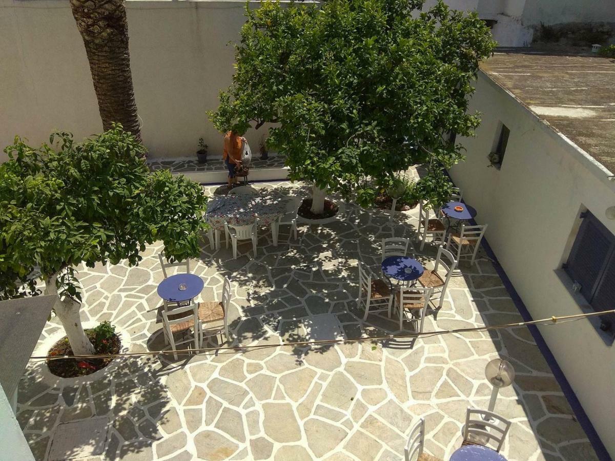 Old Harbor Apartments Spetses Town Exterior photo